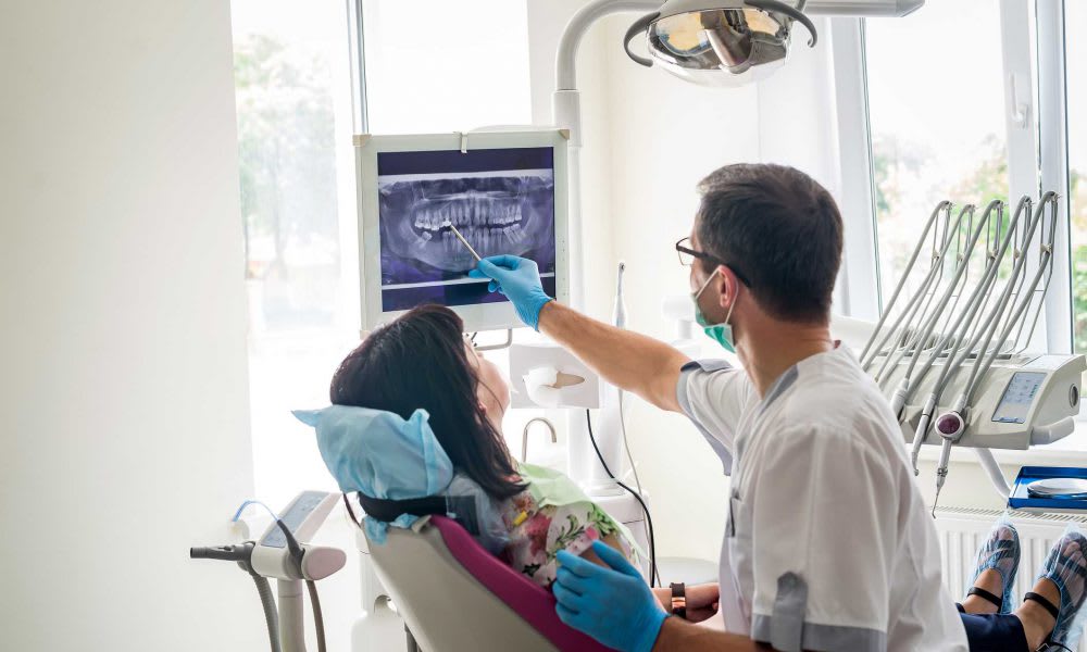 How to pick the best dental professional for your root canal and crown operation