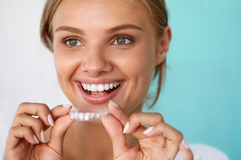 Achieve a Beautiful Smile with Clear Braces: A Look into the World of Invisalign