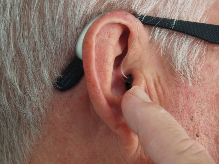 An Ultimate Guide to Understanding Hearing Aid Services