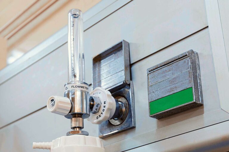 The Benefits of Using an Oxygen Flowmeter